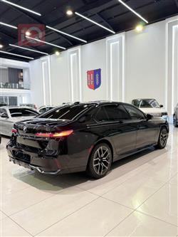 بي ام دبليو الفئة 7